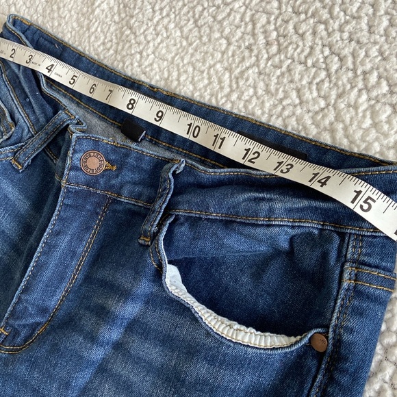 Judy Blue Lis Angeles Relaxed Fit Ankle Hi Rise Distress Jeans Size 31 x 26” - Picture 12 of 14